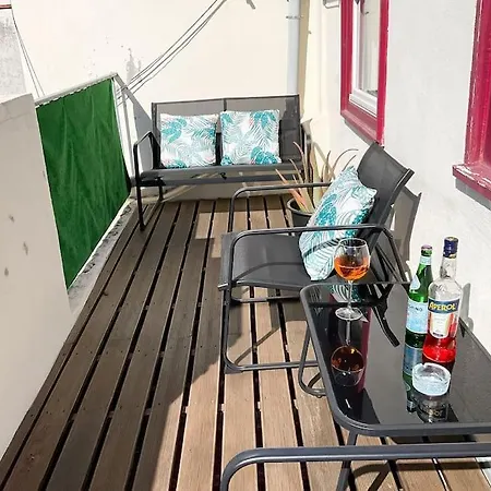 Sun River View Balcony Apartment Lisbon